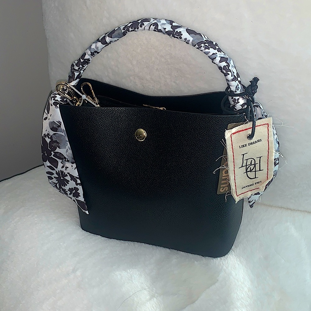 Black Handbag with detachable strap. - Picture 2 of 5